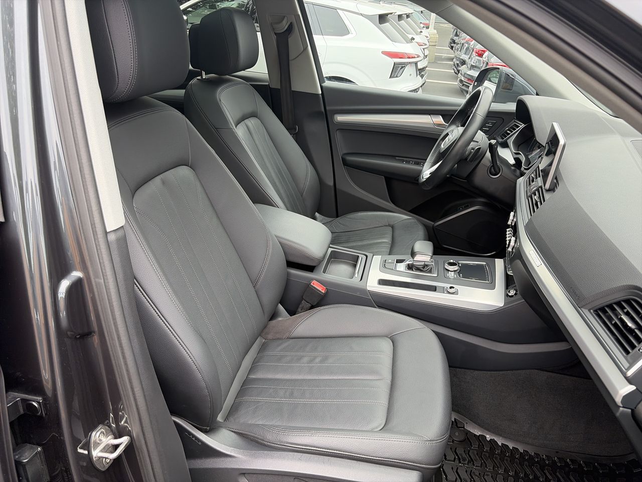 Audi Q5  2018 à North Vancouver, Colombie-Britannique