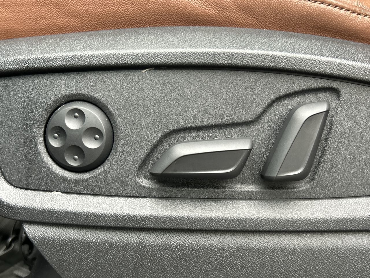 Audi Q5  2023 à North Vancouver, Colombie-Britannique