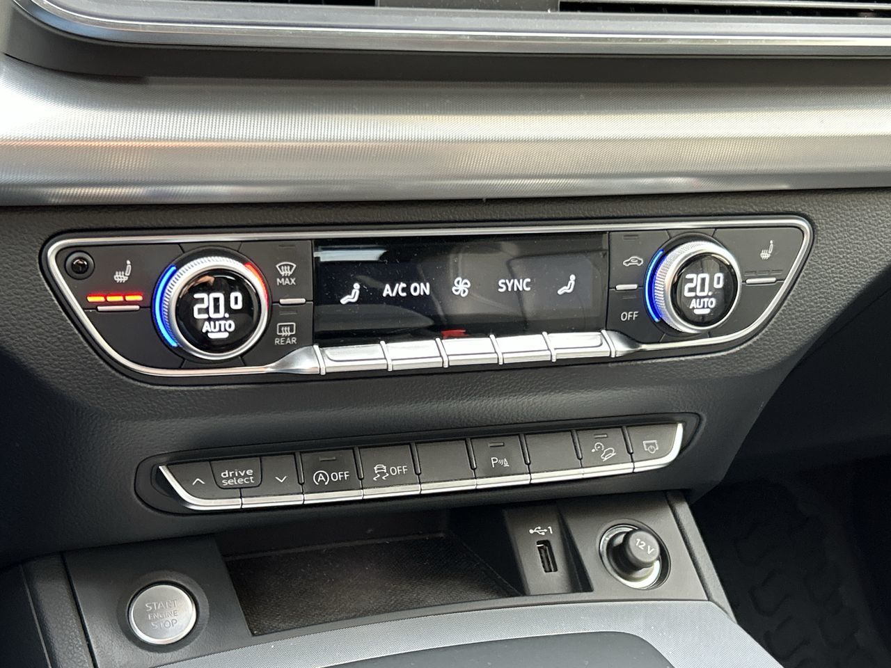 Audi Q5  2023 à North Vancouver, Colombie-Britannique