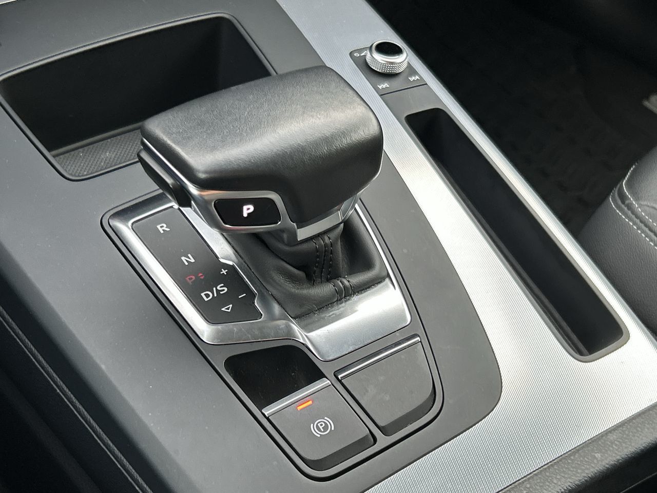 Audi Q5  2023 à North Vancouver, Colombie-Britannique