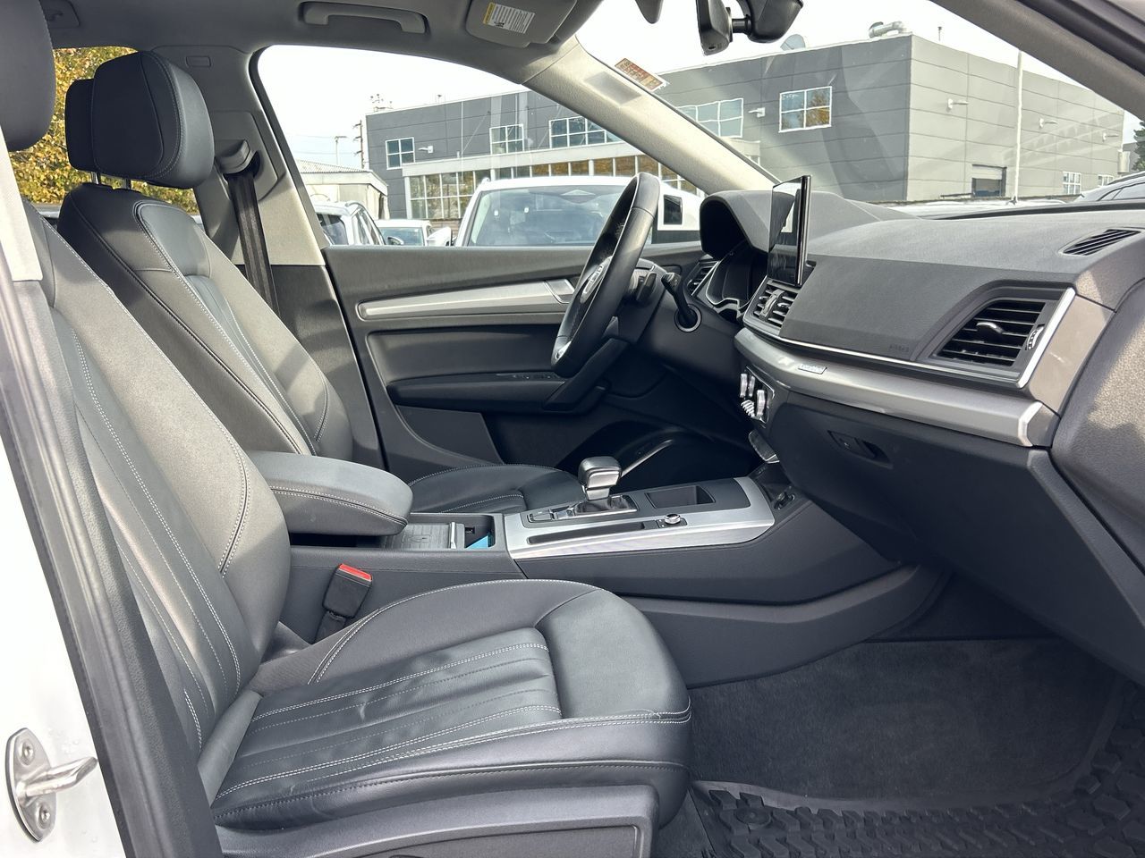 Audi Q5  2023 à North Vancouver, Colombie-Britannique