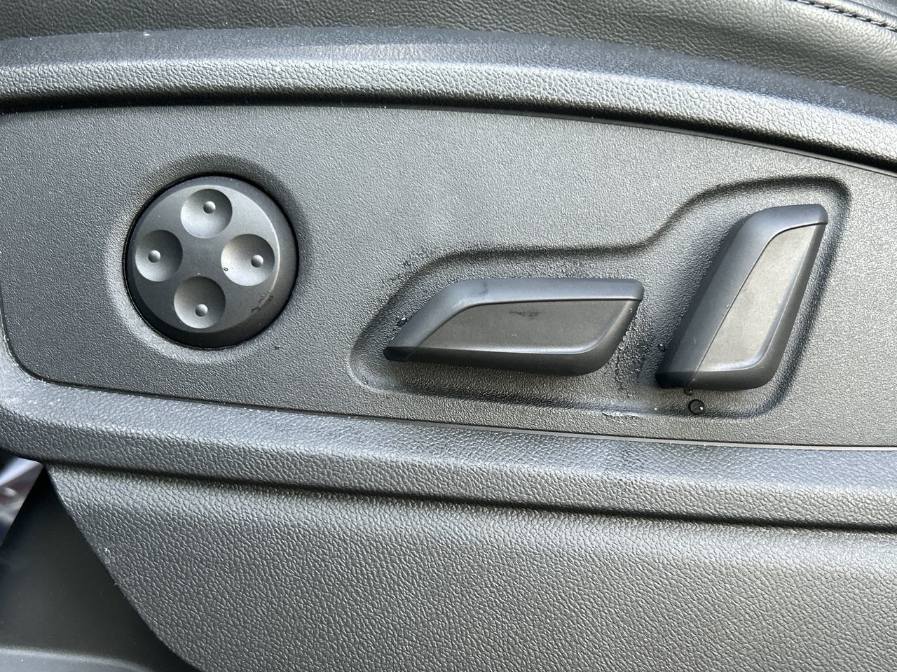 2024 Audi Q5 in North Vancouver, British Columbia