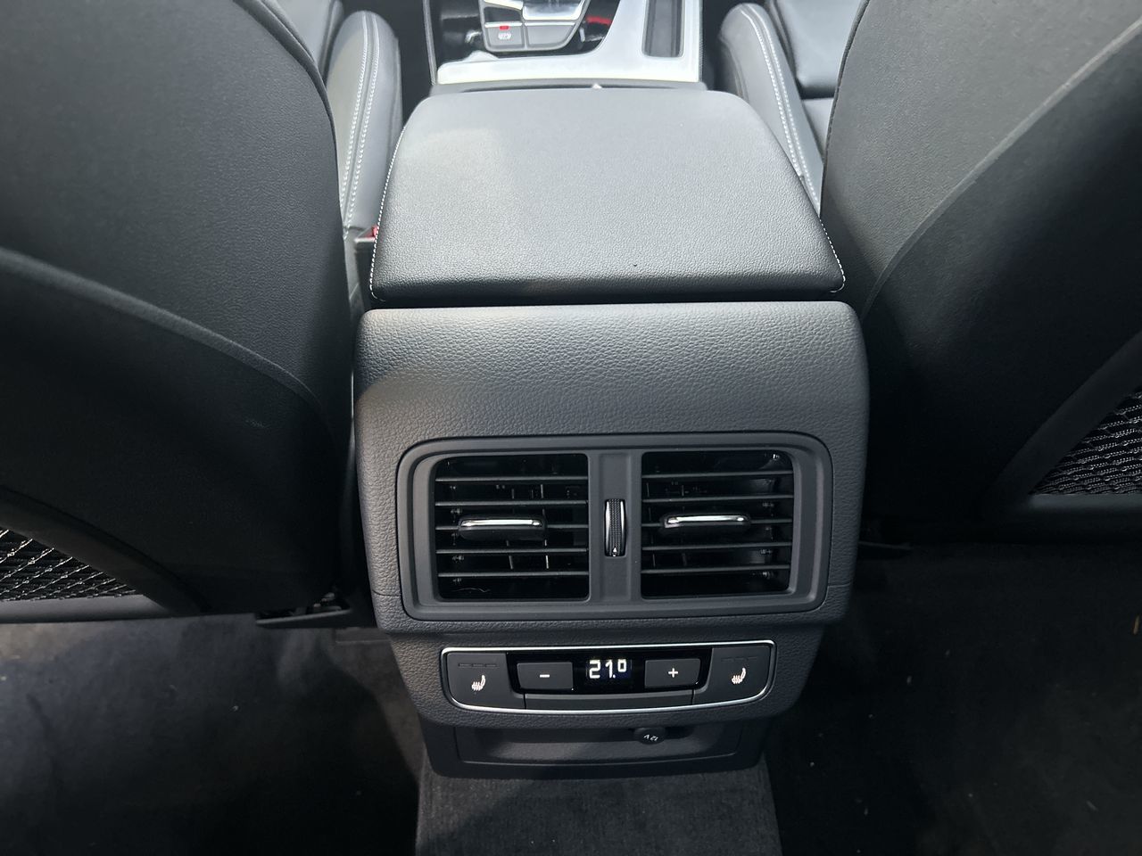 Audi Q5  2025 à North Vancouver, Colombie-Britannique