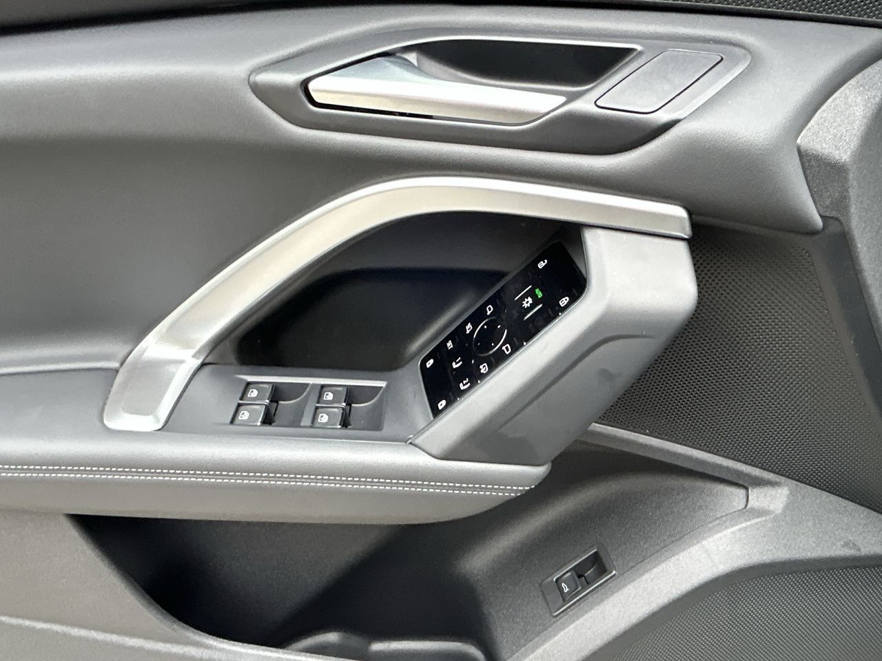 2025 Audi Q5 in North Vancouver, British Columbia