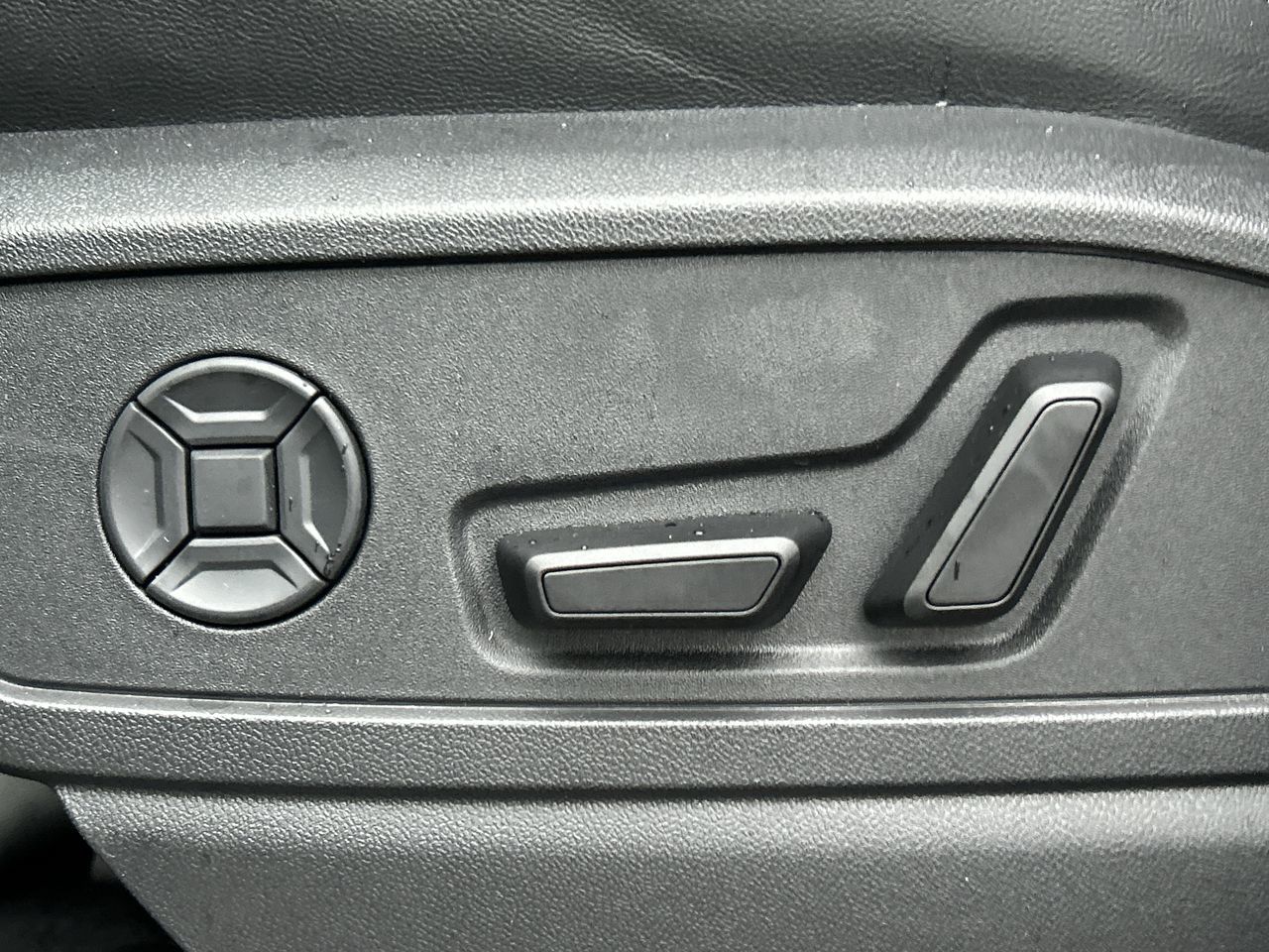 2025 Audi Q5 in North Vancouver, British Columbia