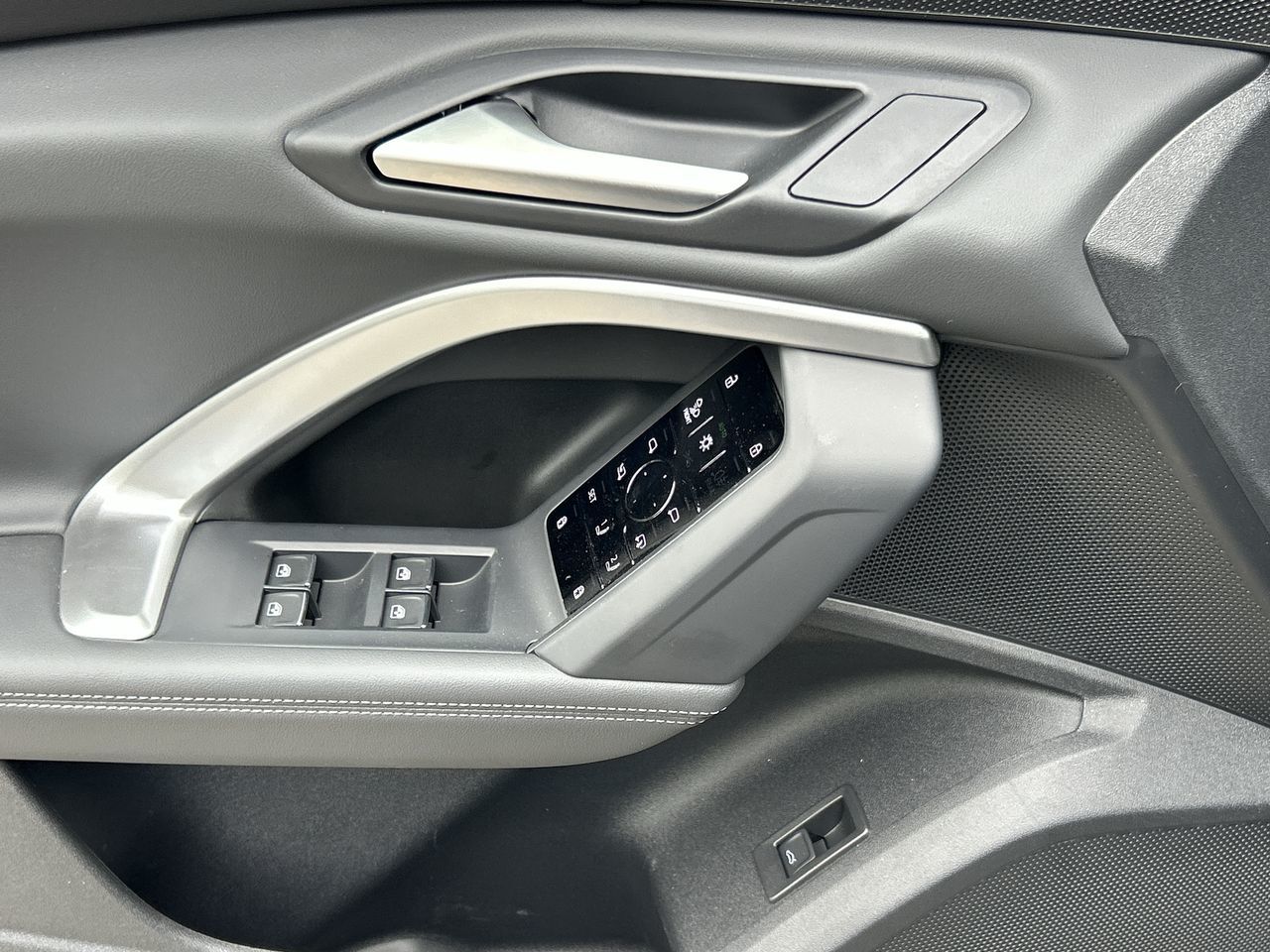 2025 Audi Q5 in North Vancouver, British Columbia