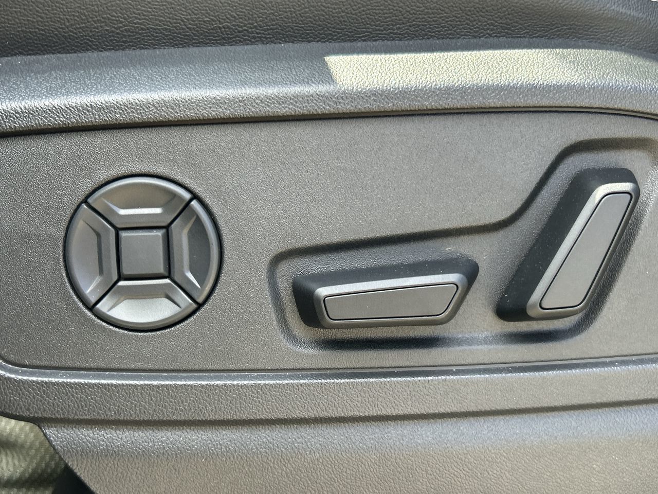 2025 Audi Q5 in North Vancouver, British Columbia