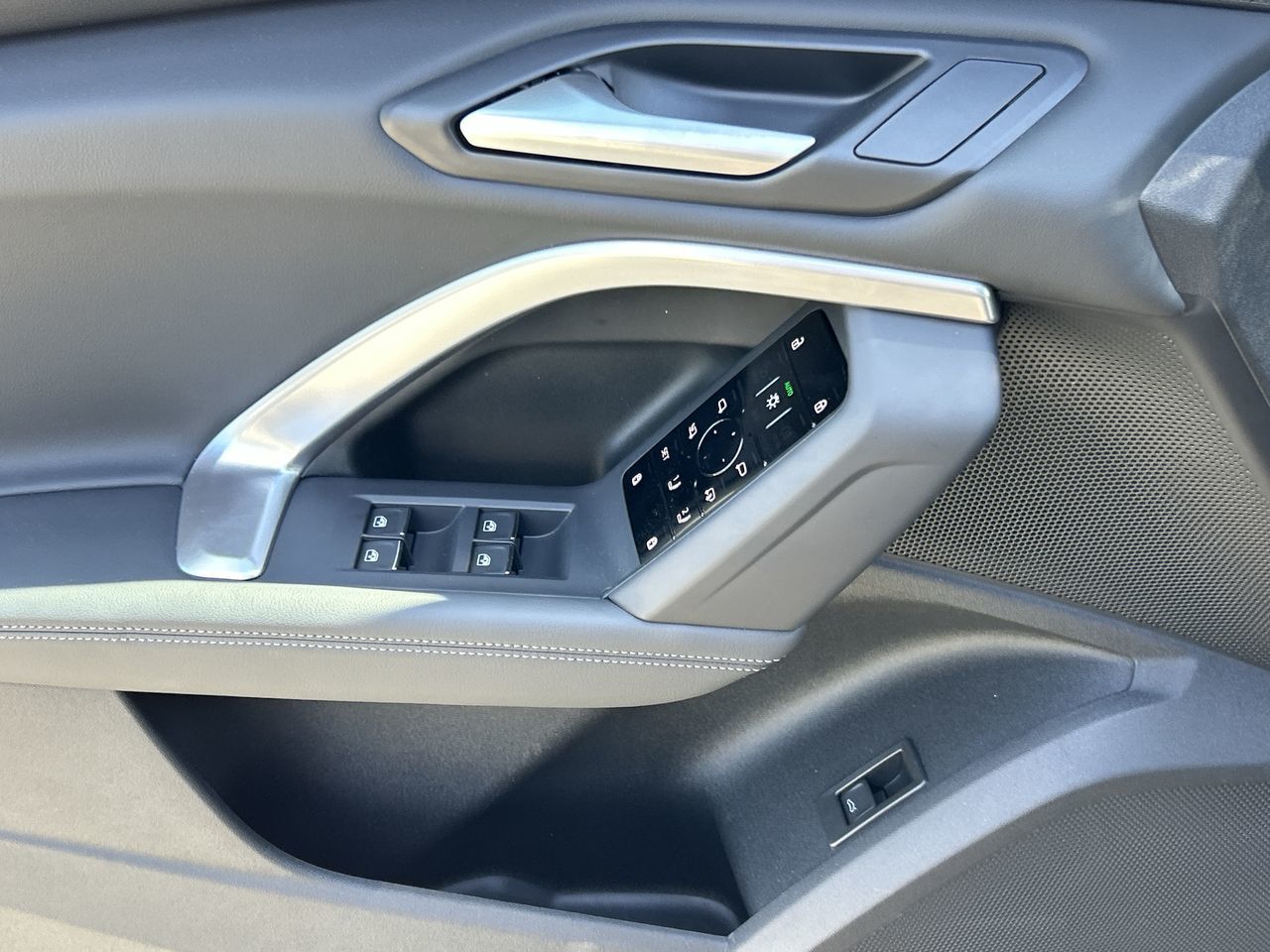 2025 Audi Q5 in North Vancouver, British Columbia