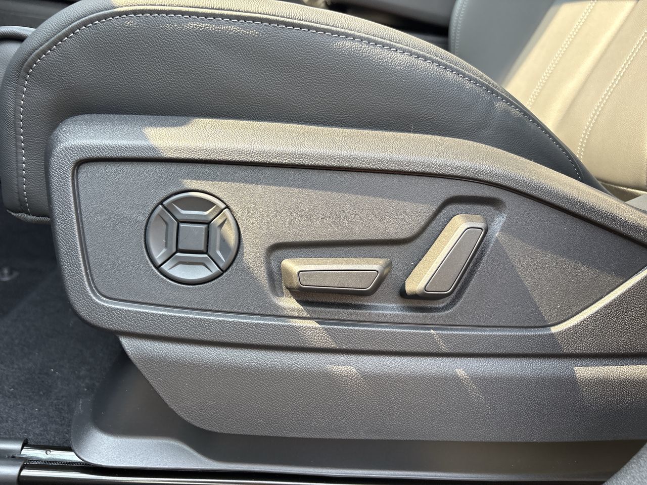 2026 Audi Q5 in North Vancouver, British Columbia