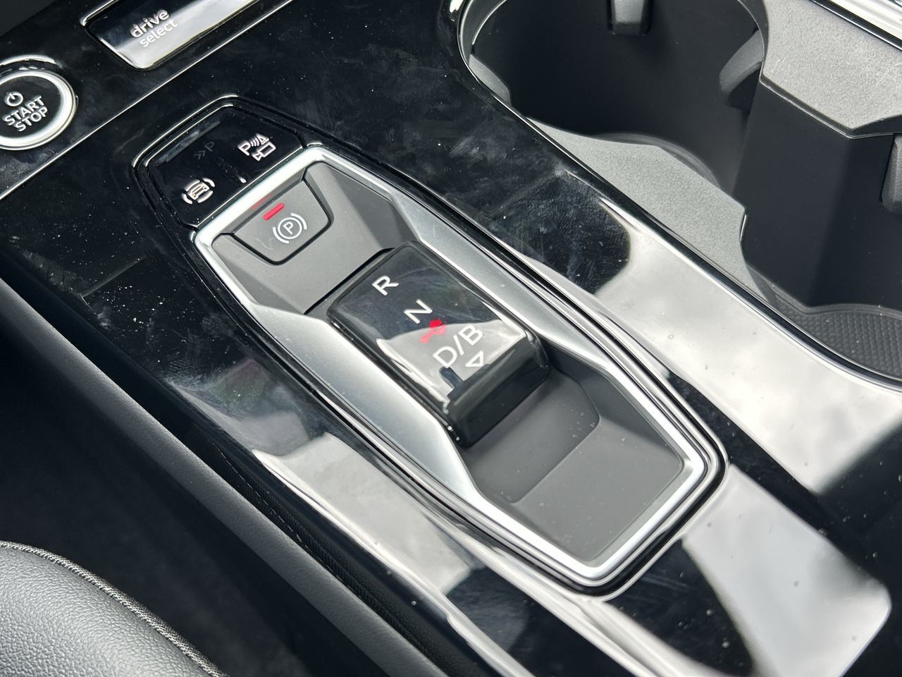 Audi Q6 e-tron  2025 à North Vancouver, Colombie-Britannique