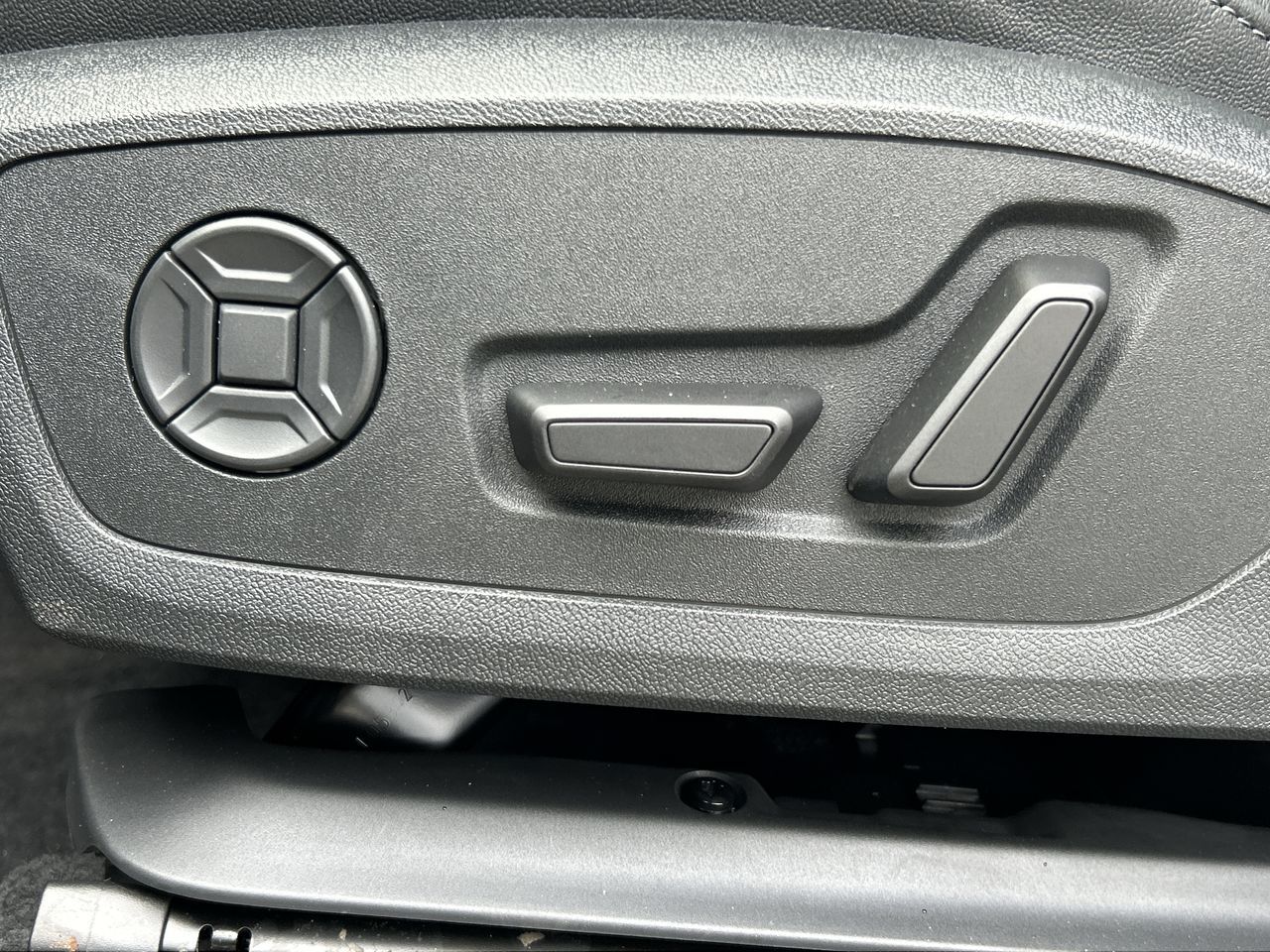Audi Q6 e-tron  2025 à North Vancouver, Colombie-Britannique
