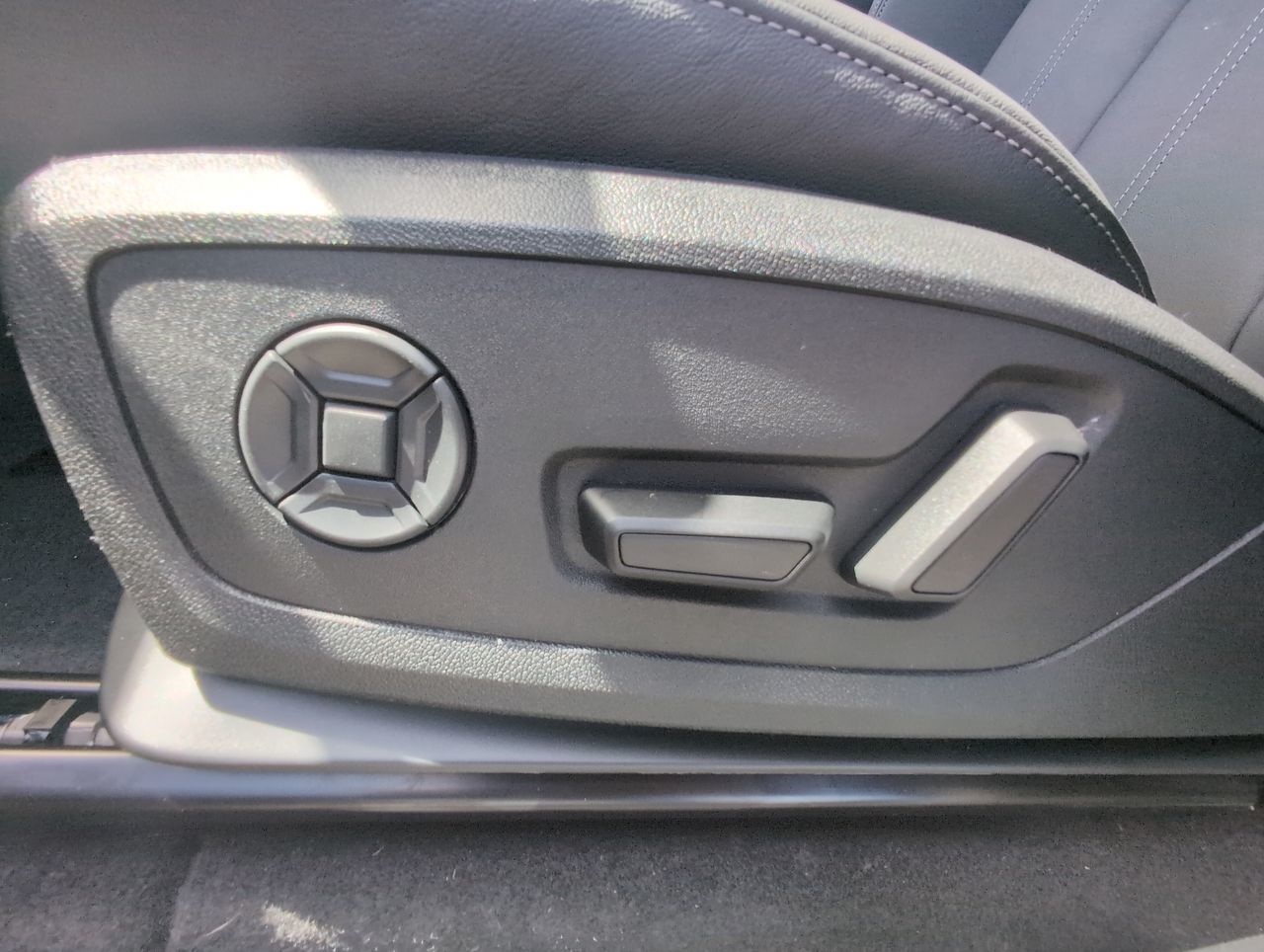 2025 Audi Q6 e-tron in North Vancouver, British Columbia