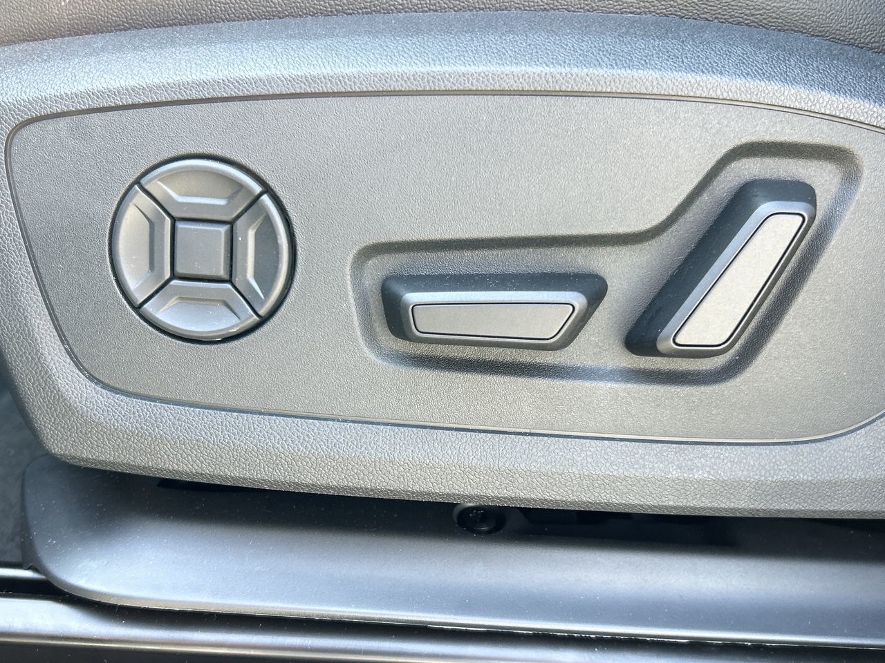 2025 Audi Q6 e-tron in North Vancouver, British Columbia