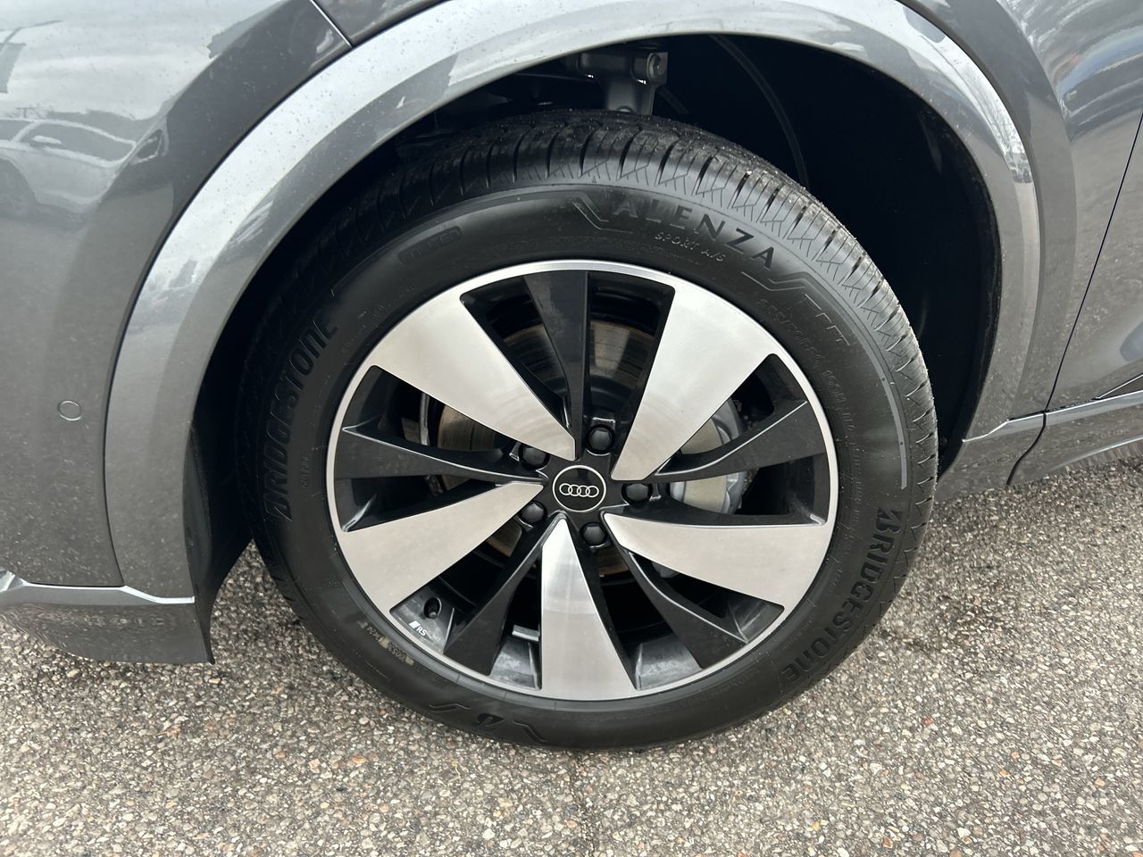 Audi Q6 e-tron  2025 à North Vancouver, Colombie-Britannique