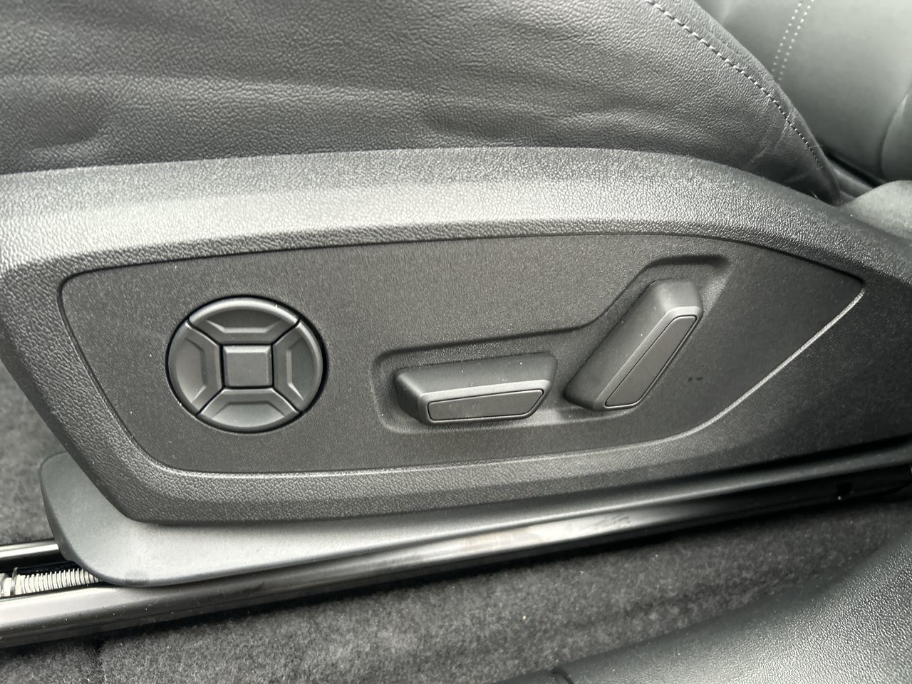 Audi Q6 e-tron  2025 à North Vancouver, Colombie-Britannique