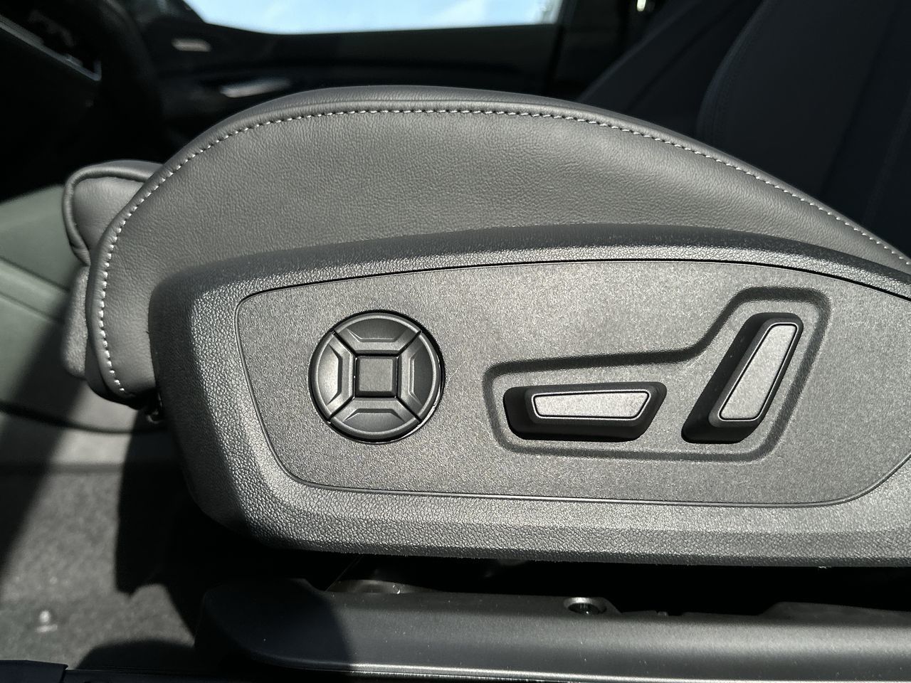 Audi Q6 e-tron  2025 à North Vancouver, Colombie-Britannique