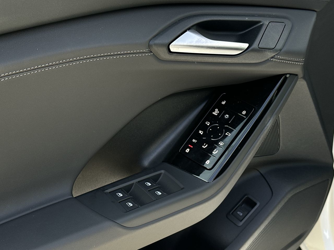 Audi Q6 e-tron  2025 à North Vancouver, Colombie-Britannique