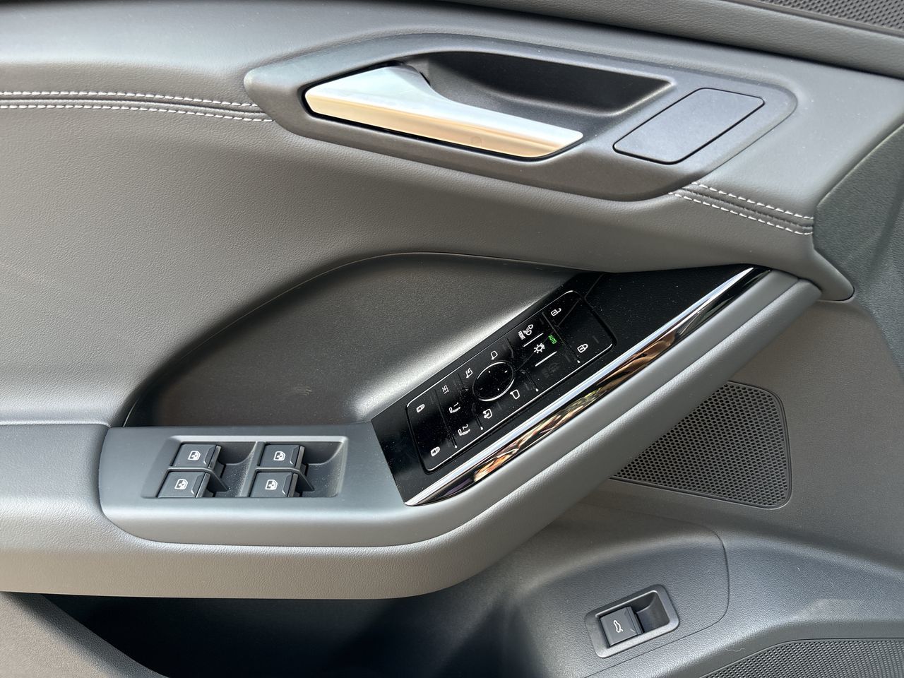 2027 Audi Q6 e-tron in North Vancouver, British Columbia