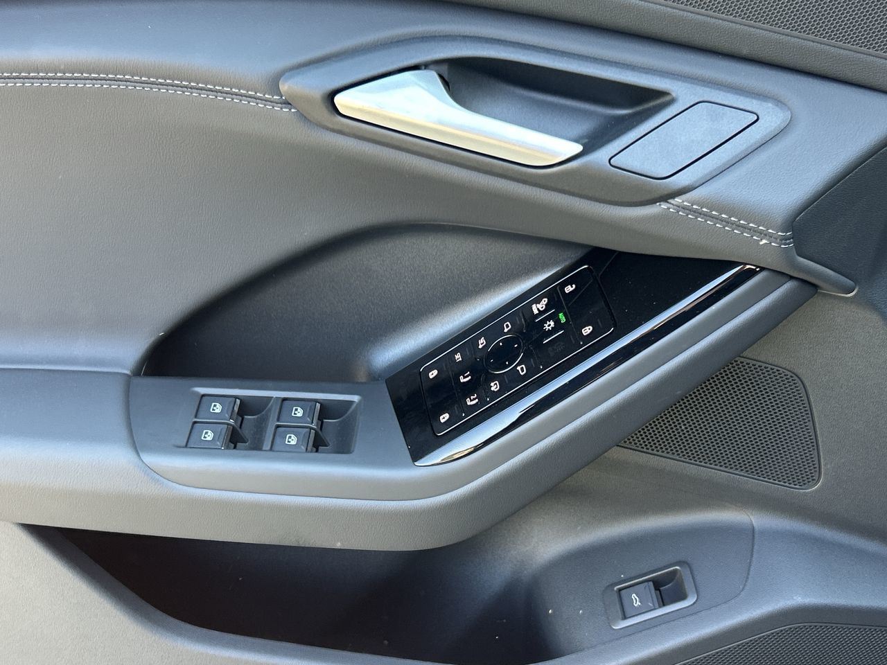 2025 Audi Q6 Sportback e-tron in North Vancouver, British Columbia