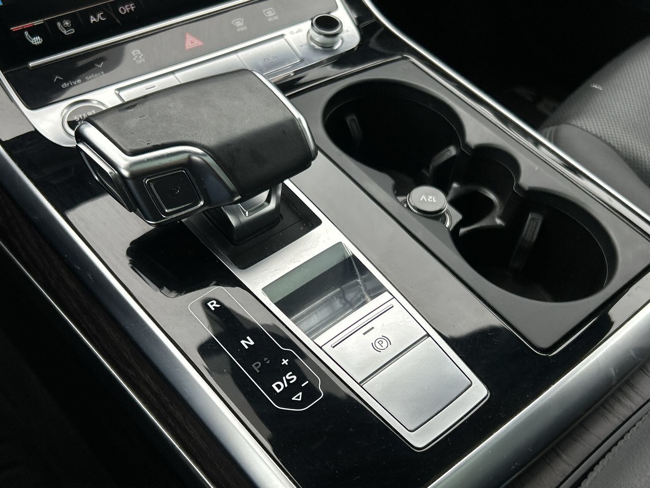 Audi Q7  2021 à North Vancouver, Colombie-Britannique