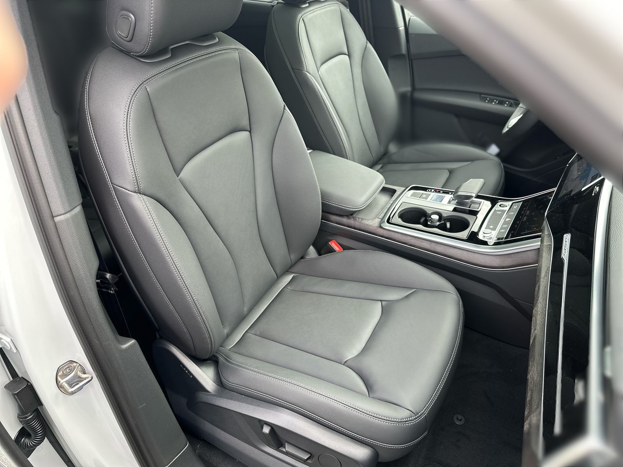 2025 Audi Q7 in North Vancouver, British Columbia
