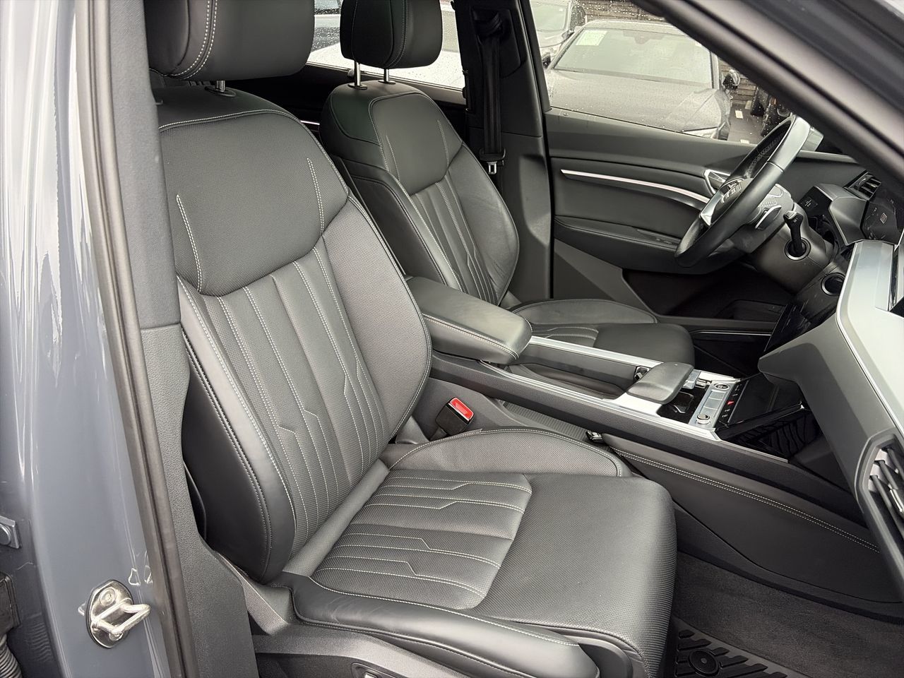 Audi Q8 e-tron  2024 à North Vancouver, Colombie-Britannique