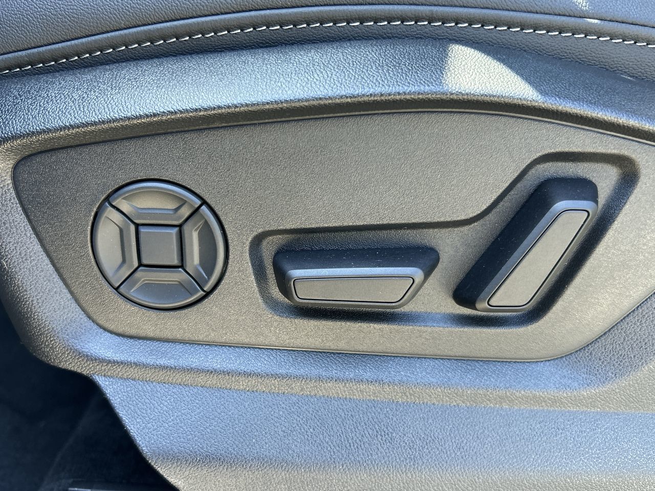 2025 Audi Q8 in North Vancouver, British Columbia