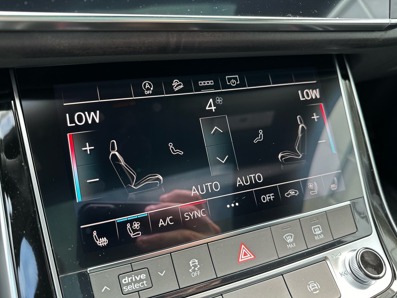 2025 Audi Q8 in North Vancouver, British Columbia