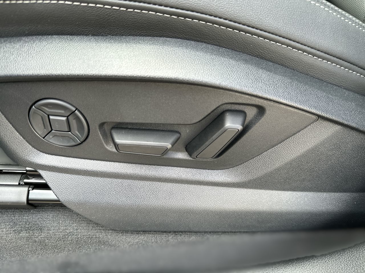 2025 Audi Q8 in North Vancouver, British Columbia