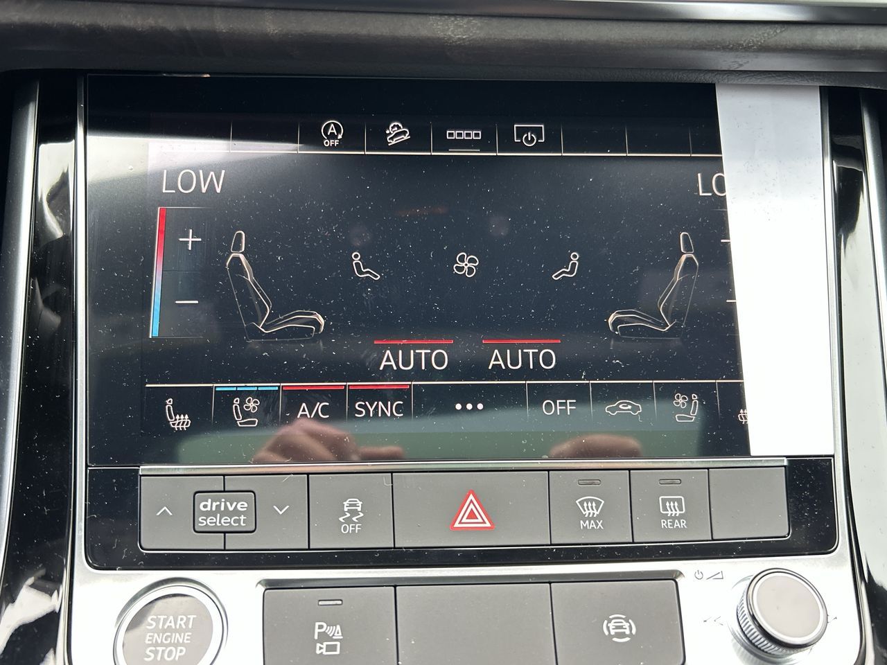 Audi Q8  2025 à North Vancouver, Colombie-Britannique