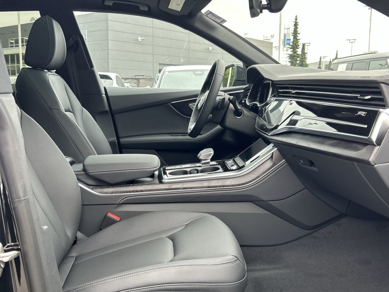 Audi Q8  2025 à North Vancouver, Colombie-Britannique