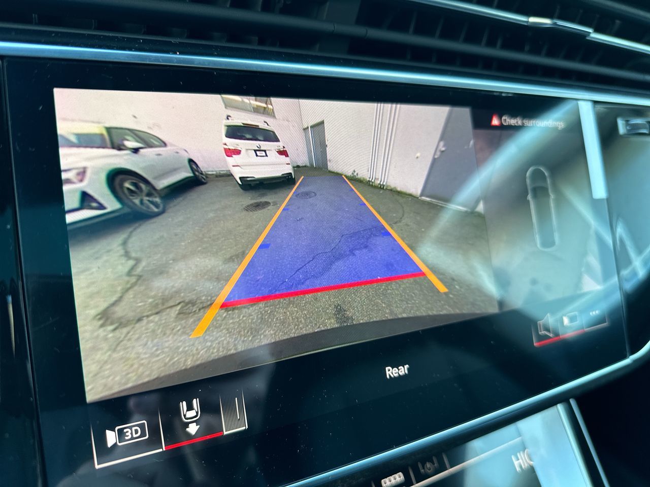 2025 Audi Q8 in North Vancouver, British Columbia