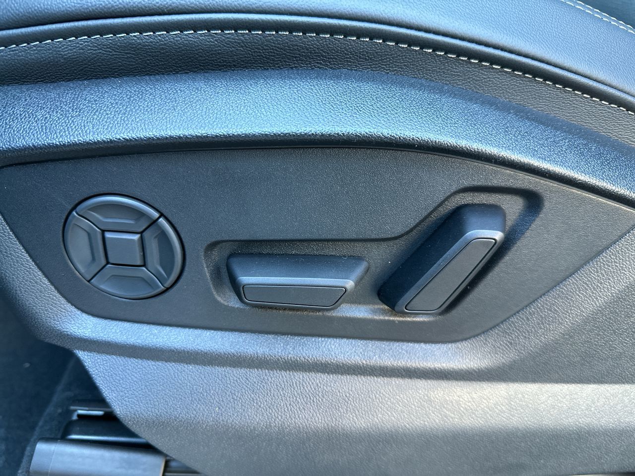 2025 Audi Q8 in North Vancouver, British Columbia