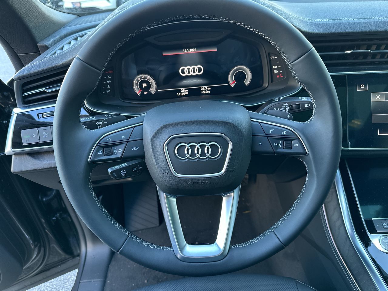 2025 Audi Q8 in North Vancouver, British Columbia