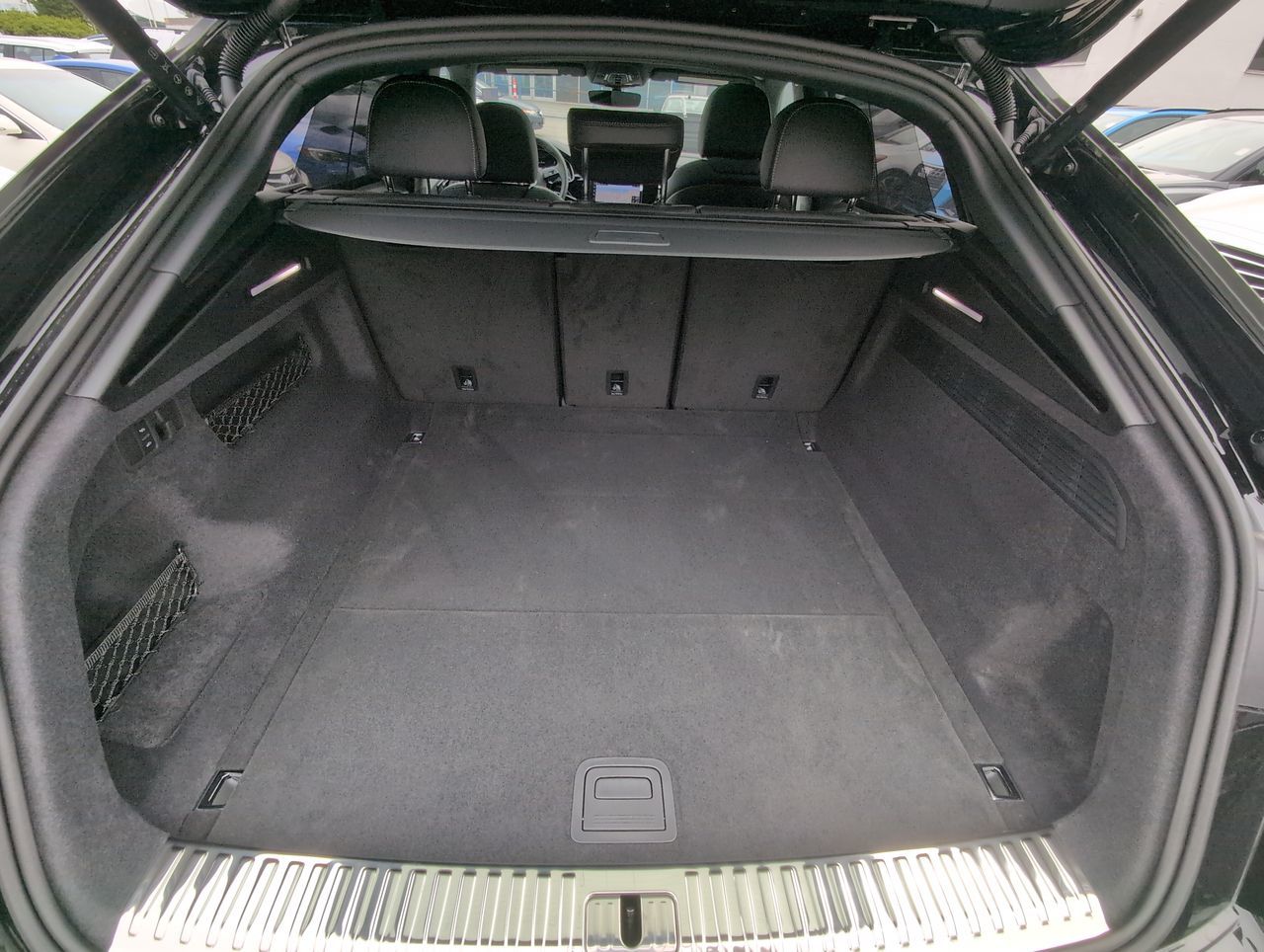 2025 Audi Q8 in North Vancouver, British Columbia