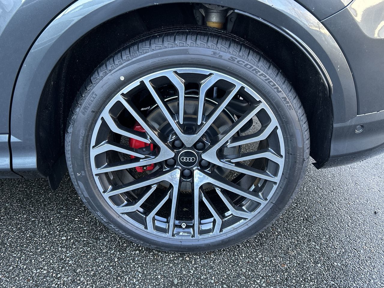 2025 Audi SQ5 in North Vancouver, British Columbia