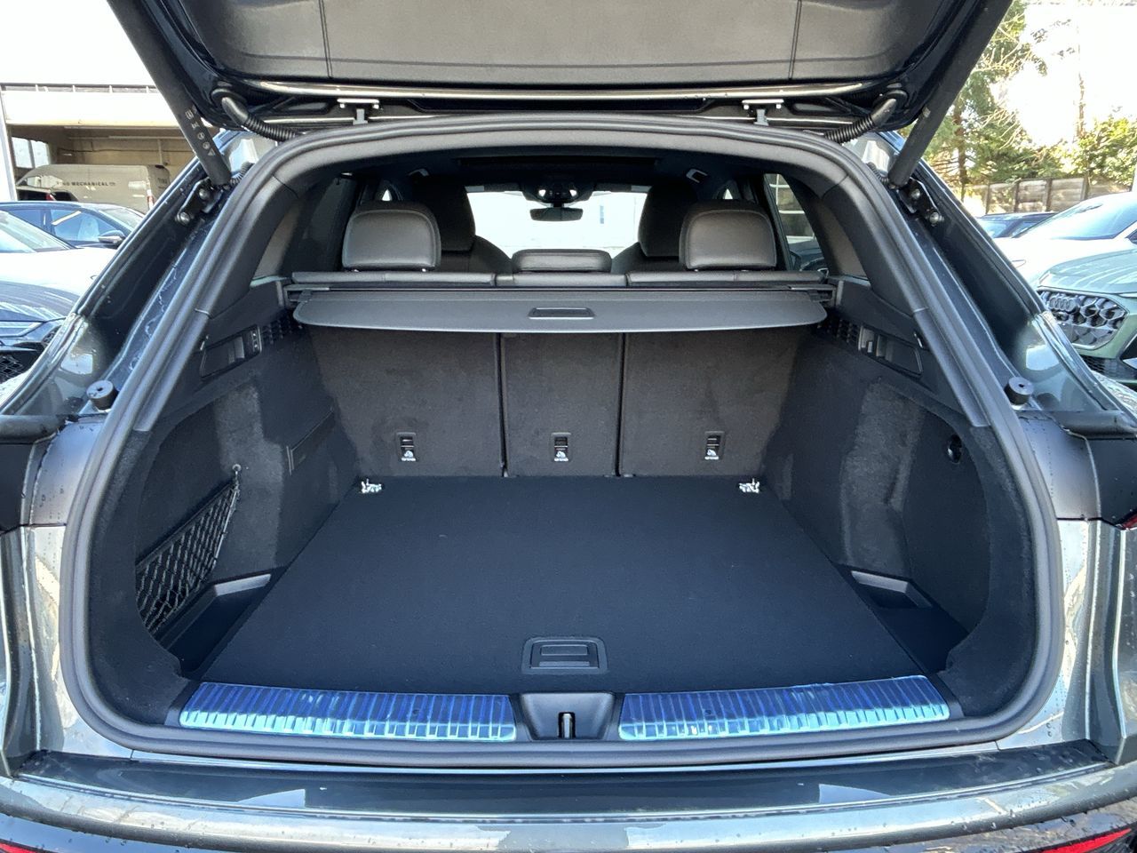 2025 Audi SQ5 in North Vancouver, British Columbia