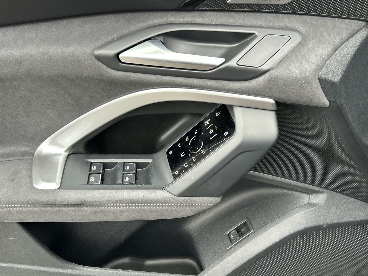 2025 Audi SQ5 in North Vancouver, British Columbia