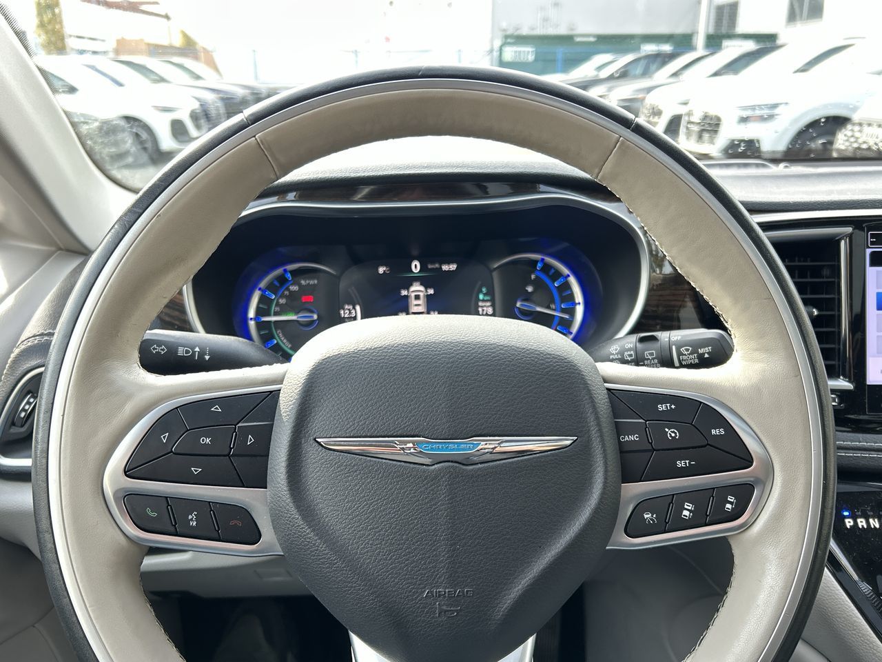 Chrysler Pacifica Hybrid  2021 à North Vancouver, Colombie-Britannique