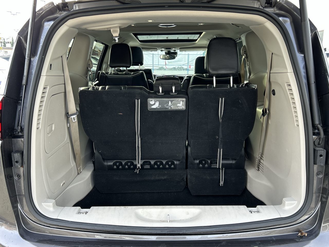 Chrysler Pacifica Hybrid  2021 à North Vancouver, Colombie-Britannique