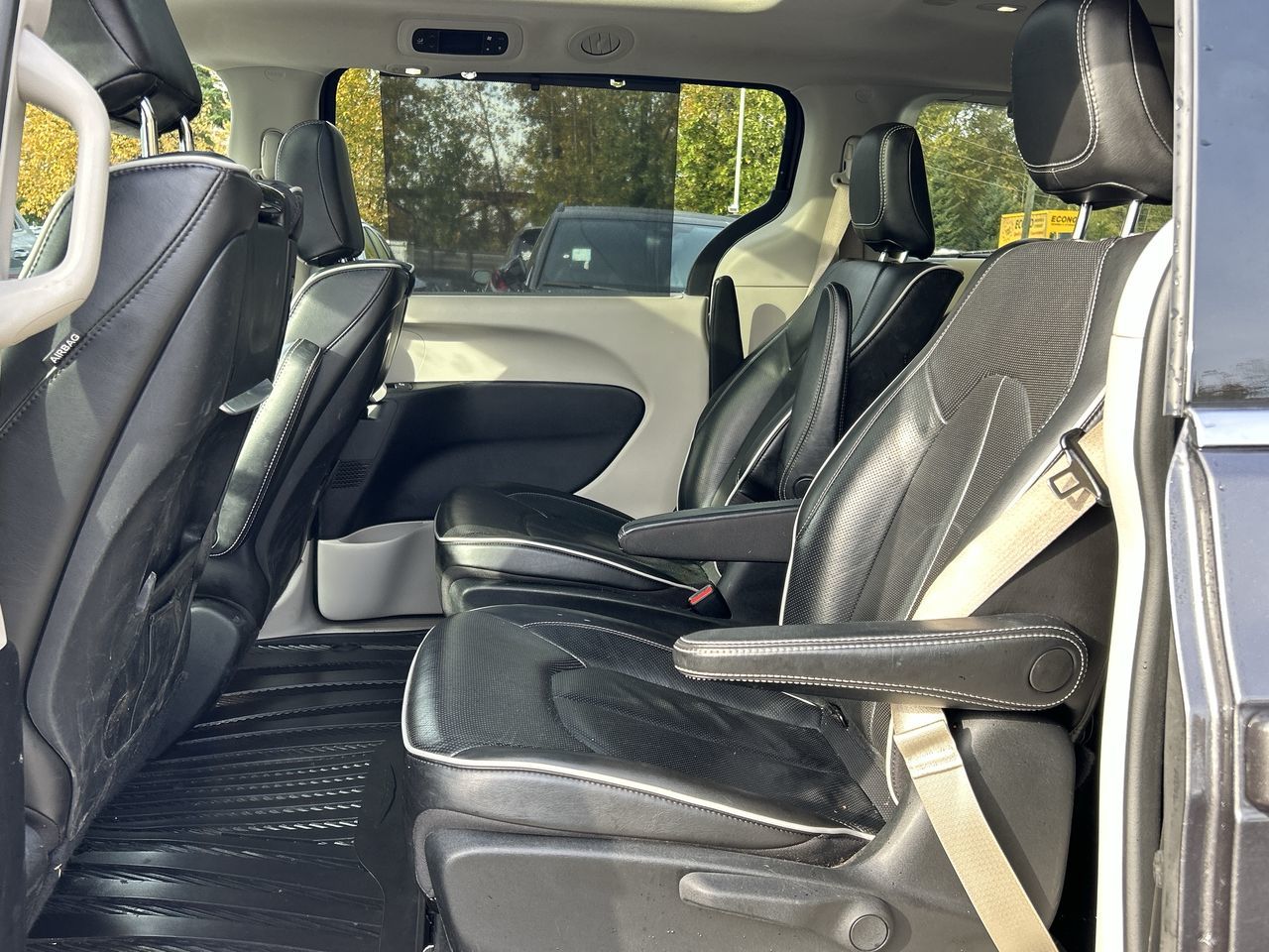 Chrysler Pacifica Hybrid  2021 à North Vancouver, Colombie-Britannique