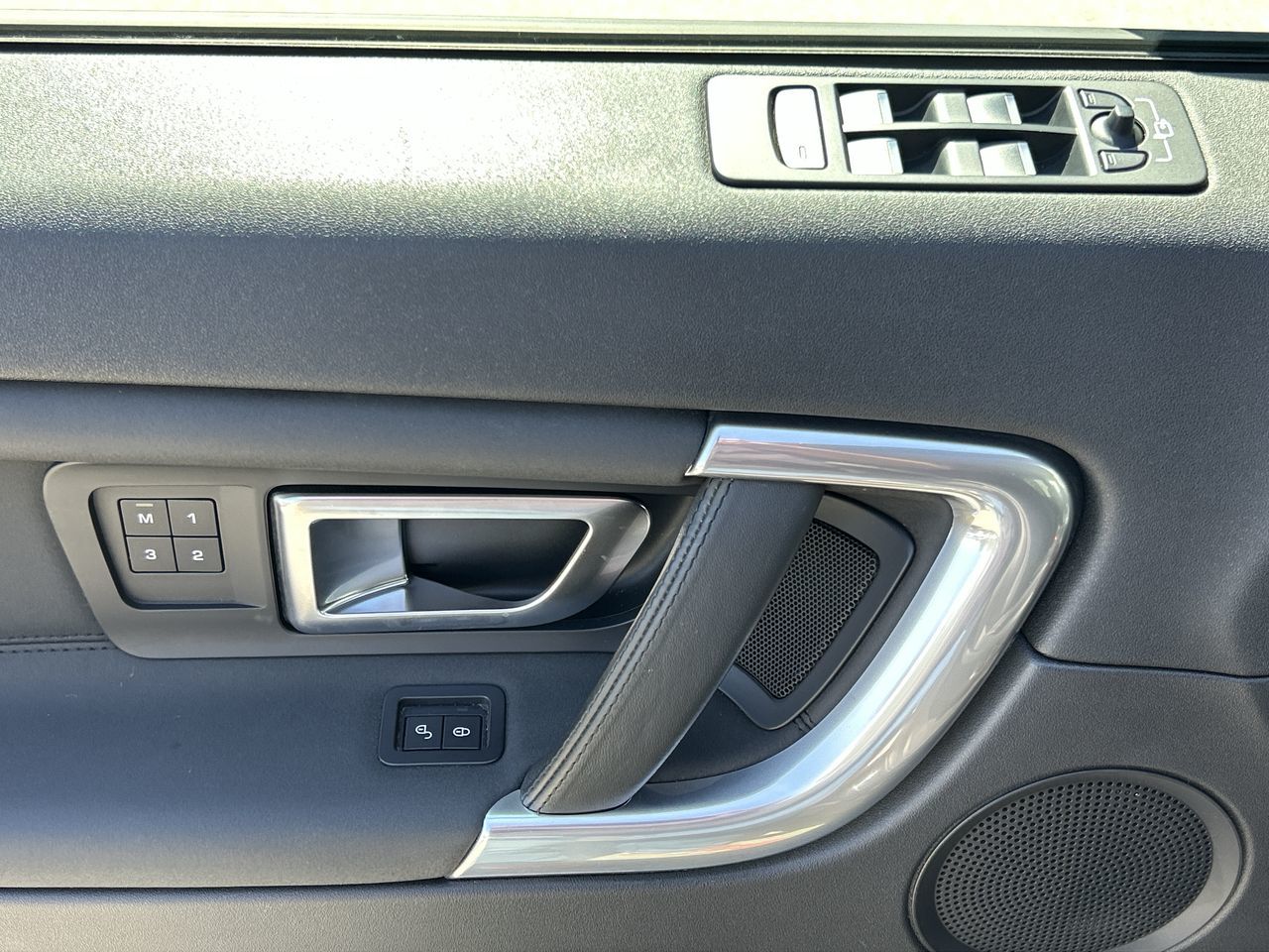2016 Land Rover DISCOVERY SPORT in North Vancouver, British Columbia