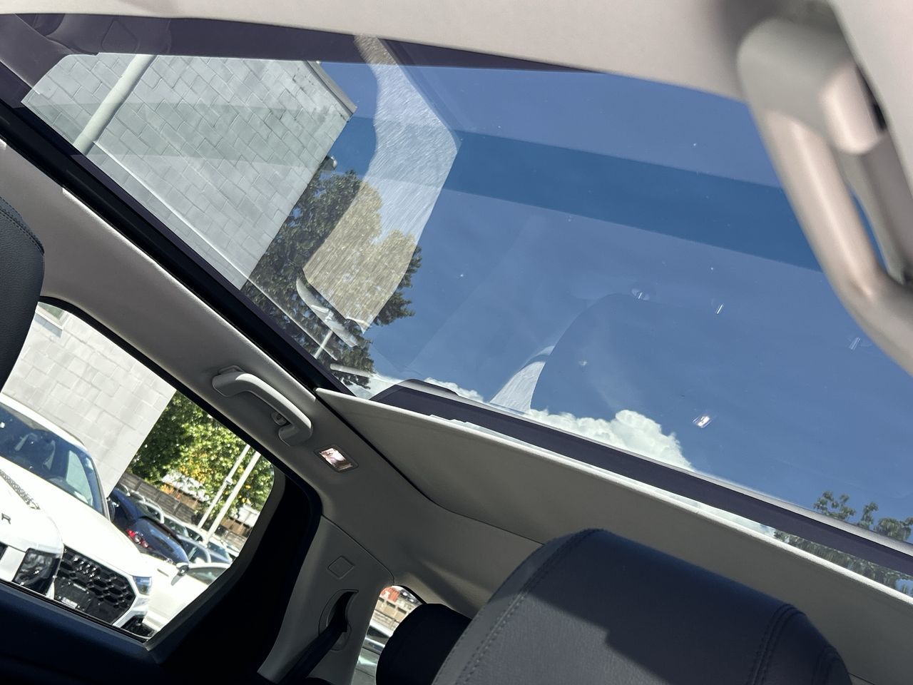 2016 Land Rover DISCOVERY SPORT in North Vancouver, British Columbia