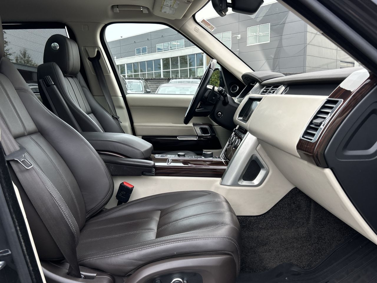 2017 Land Rover Range Rover in North Vancouver, British Columbia