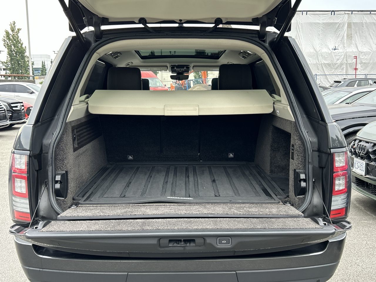 2017 Land Rover Range Rover in North Vancouver, British Columbia