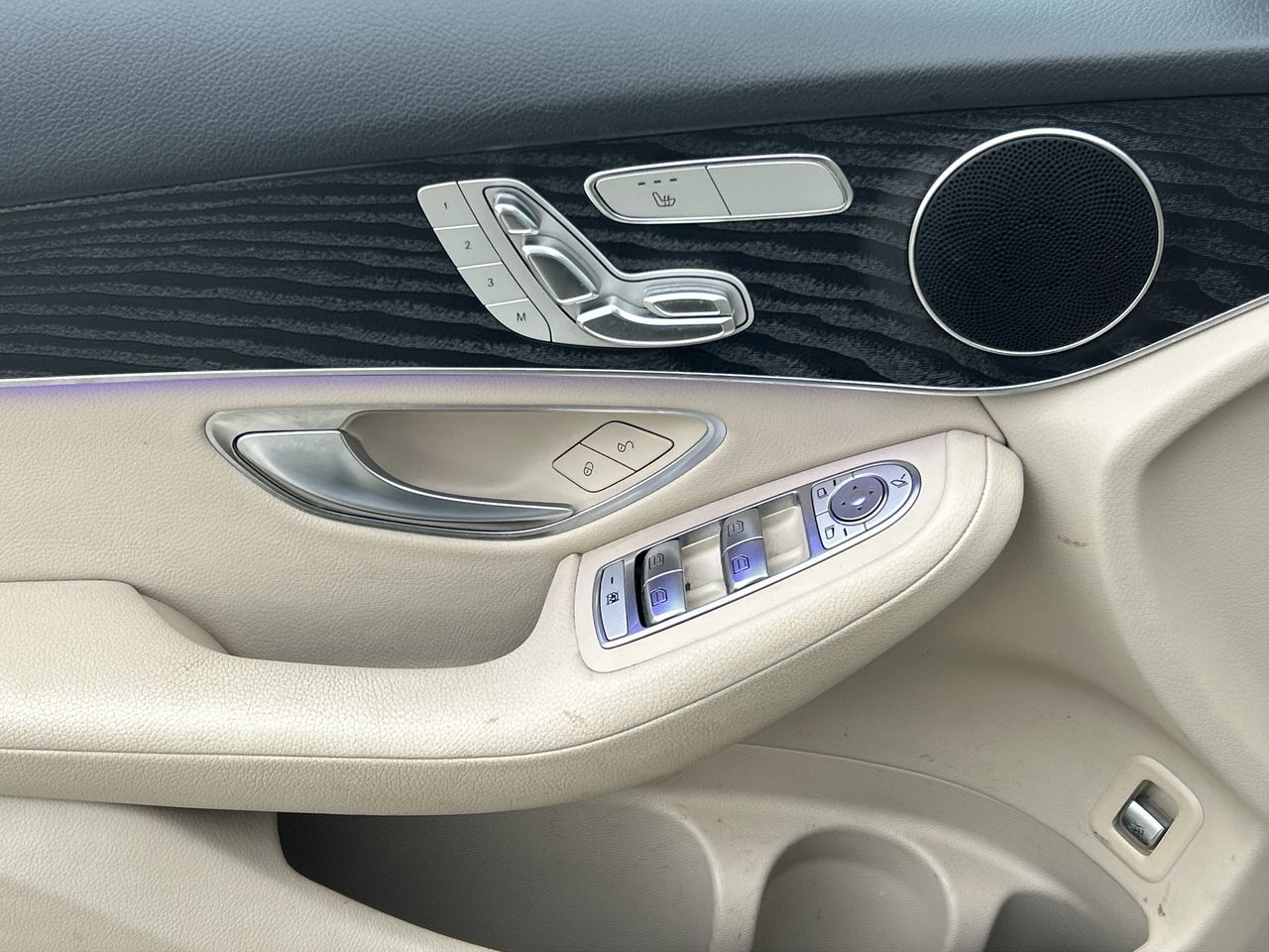 Mercedes-Benz GLC  2021 à North Vancouver, Colombie-Britannique