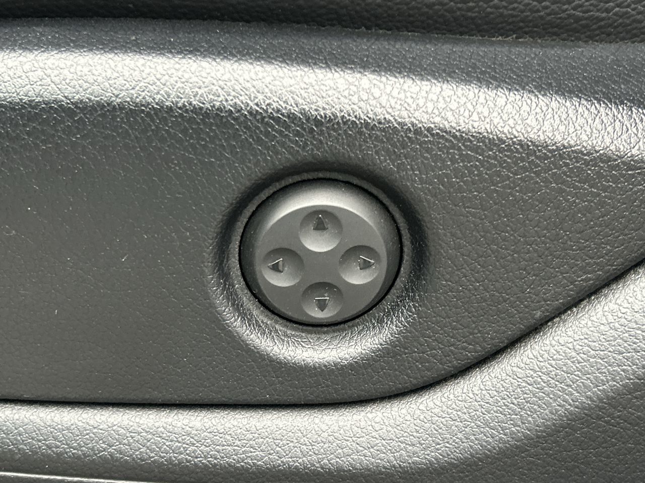 Mercedes-Benz M-Class  2013 à North Vancouver, Colombie-Britannique