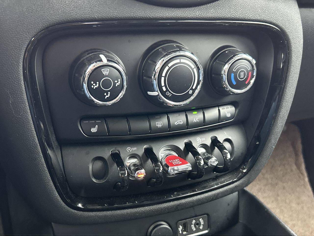 MINI Clubman  2018 à North Vancouver, Colombie-Britannique