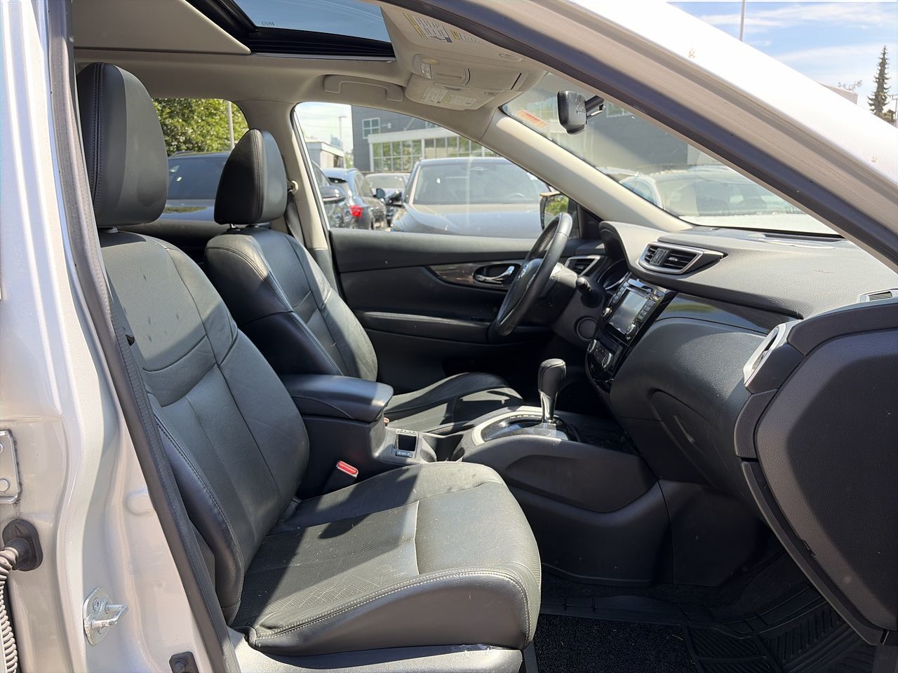 2014 Nissan Rogue in North Vancouver, British Columbia