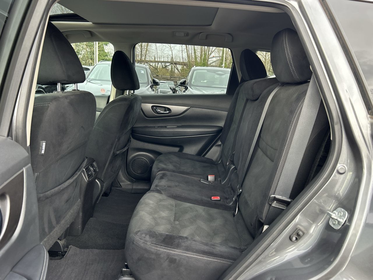 Nissan Rogue  2015 à North Vancouver, Colombie-Britannique